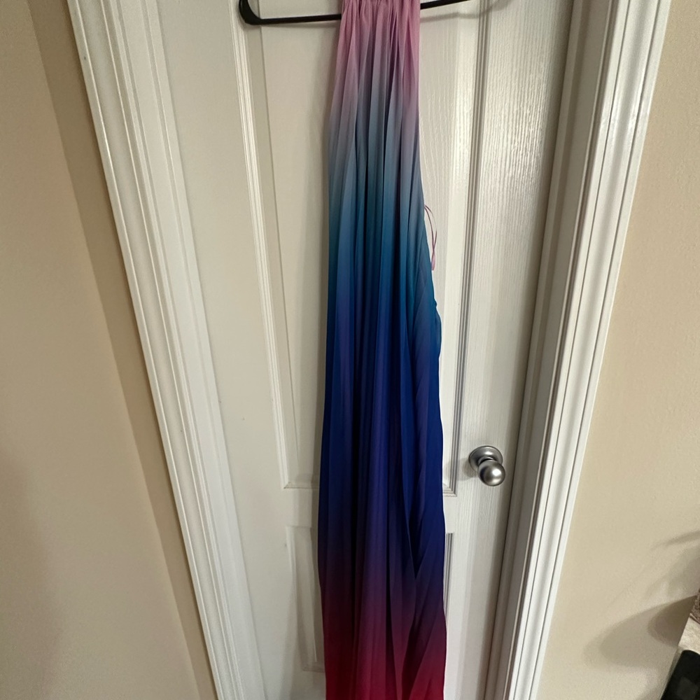 Gradient Halter Maxi Dress - Picture 2 of 7